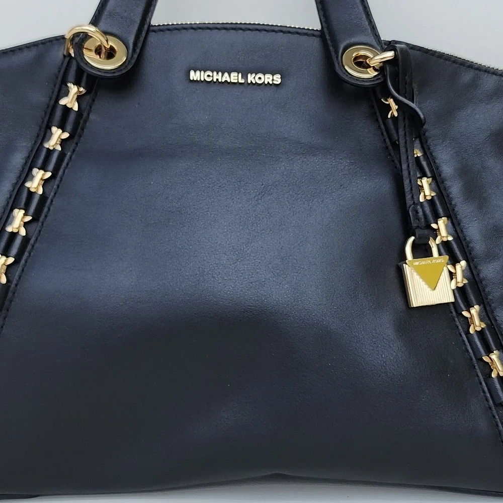 MICHAEL KORS Sadie Leather Satchel Black Leather Chain‎ Lock Crossbody Purse Bag